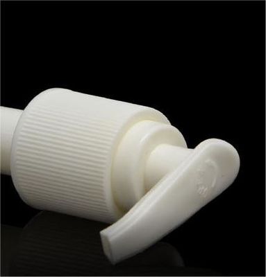 24 415 4CC Cosmetic Lotion Pump เครื่องจ่ายโลชั่นบำรุงผิวกายสีขาวสำหรับแชมพู