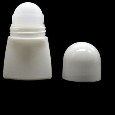 ม้วนทรงแบน 50 กรัมบนภาชนะบรรจุขวดระงับกลิ่นกายพร้อมลูกกลิ้ง PP 60 X 48.5 มม.